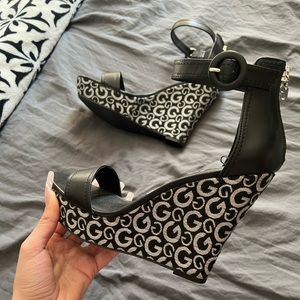 Guess wedges